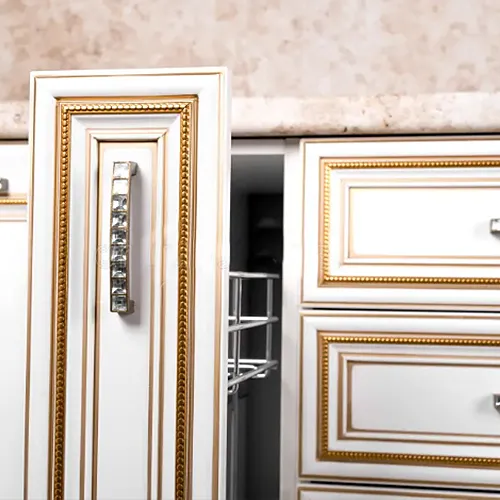 Дерев'яний погонаж